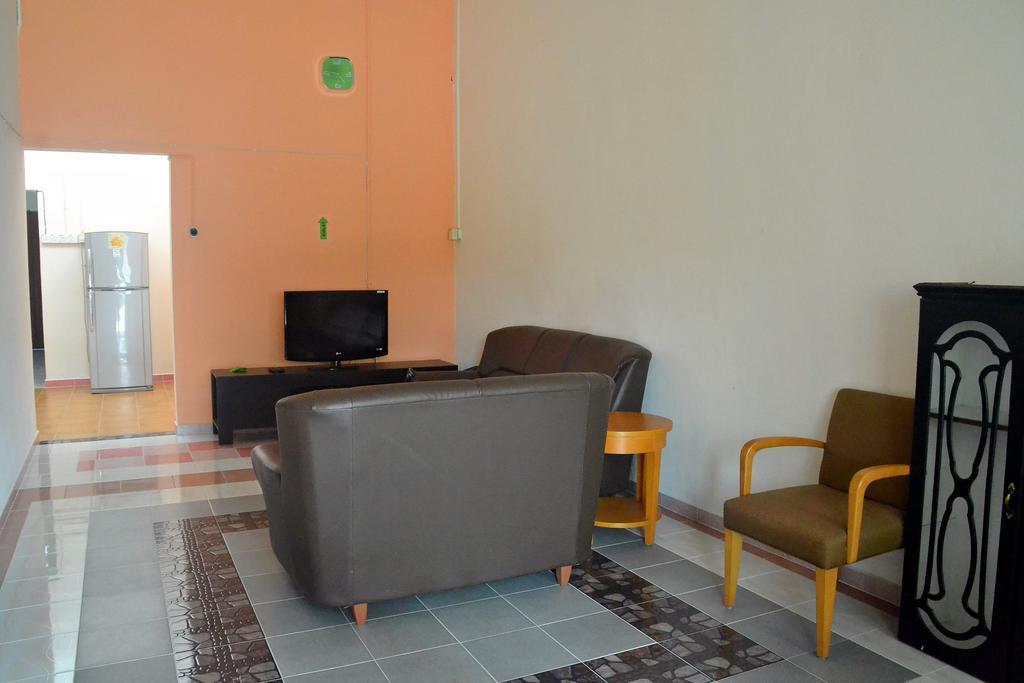 Homestay Kota Bharu, Telipot Екстер'єр фото